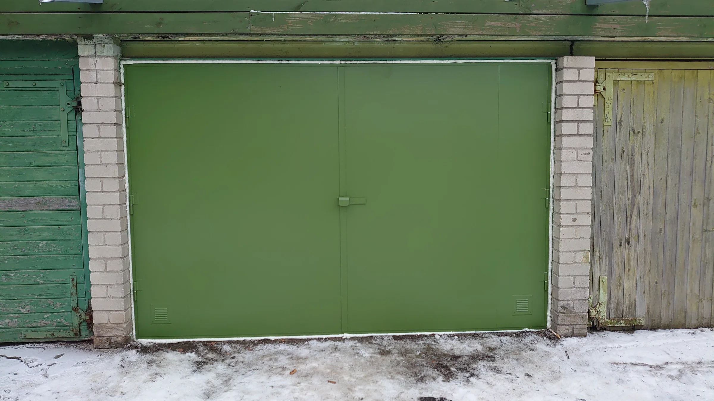 Väravad garaažiboksile